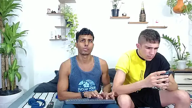 StripChat Interracial_Snow_Bunny is Freechat Interracial_Snow_Bunny — ALL BOYS NAKED AND 1 BOYS SUCK COCK