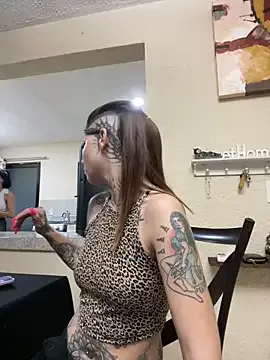 Izy_cute_ — Freechat on StripChat