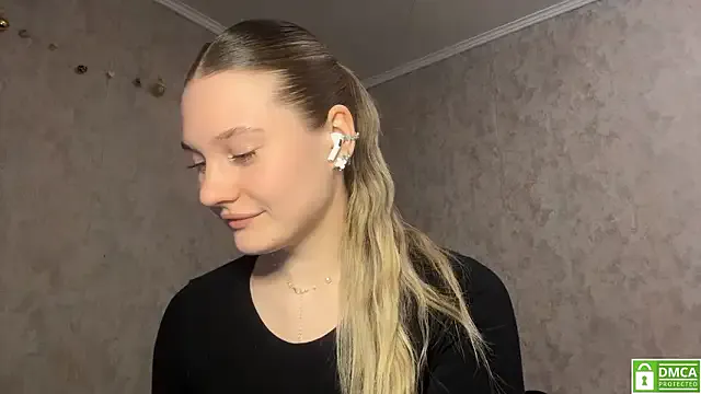 StripChat Jolievic is Private Jolievic — Adjust bra slowly