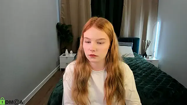 Julia_Anis — Show belly