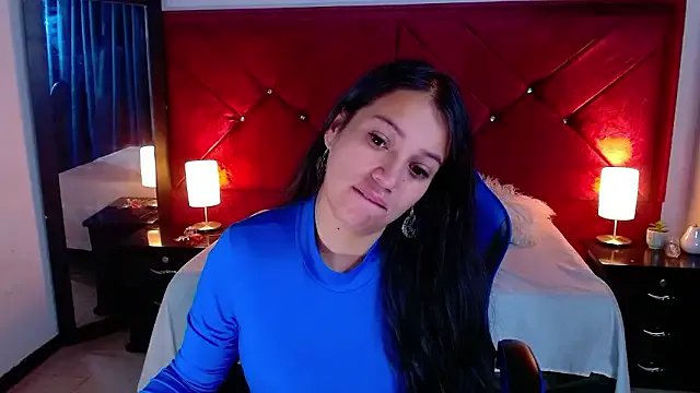 Julietacollins06 on StripChat