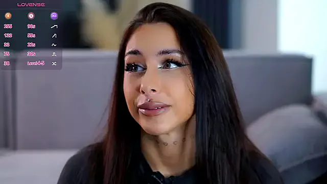 loseecontrol — Play with the lock of the overalls