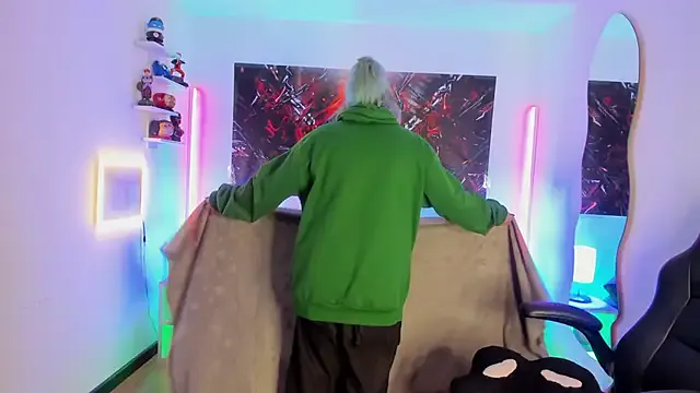 StripChat lucky-leah is Freechat lucky-leah — OIL IN MY BOOBS