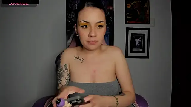 luckylaura — ANAL PLUG + DOMI 