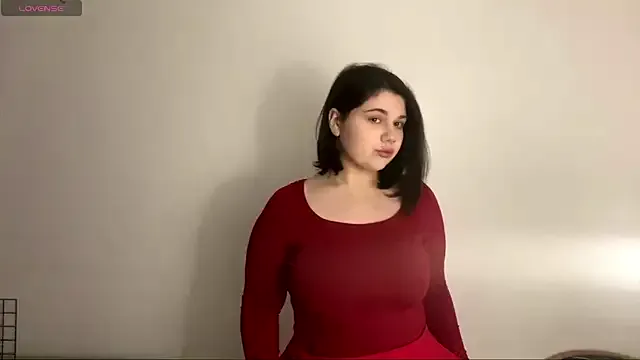 StripChat LunaBlakes is Freechat LunaBlakes — Do u want to cover my boobs with soft to