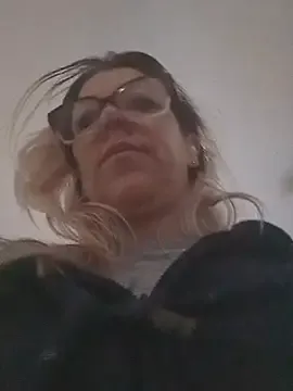 StripChat ManuelaX is Freechat ManuelaX — vibrate me and we'll cum together