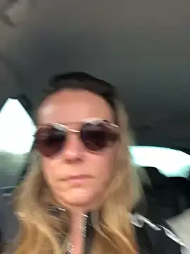 StripChat Maryli-O is Freechat Maryli-O — Baise levrette