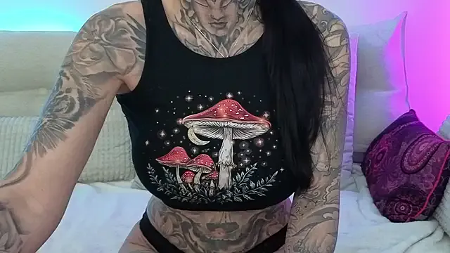 MeganWitch — STAY TOPLESS 30min