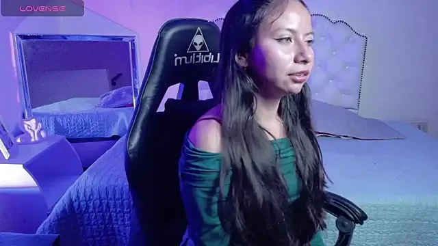 StripChat Mei_hells is Freechat Mei_hells — Out Blouse