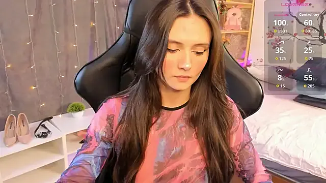 StripChat Michel_Momsen is Freechat Michel_Momsen — topless