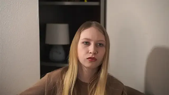 StripChat MiHabeck is Freechat MiHabeck — take off my shorts