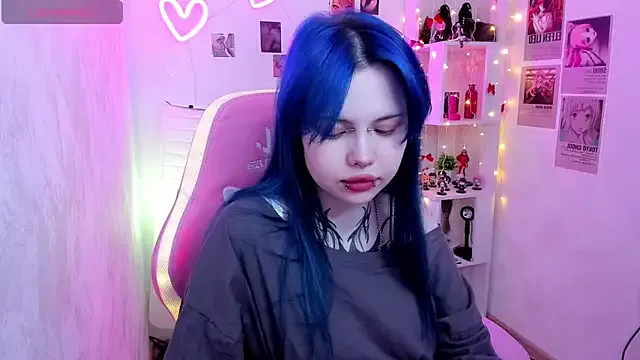 Morana_Batt — squeeze that boobs 