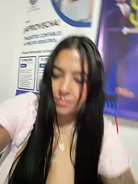 my-julissa — Put your dirty fingers in my pussy 
