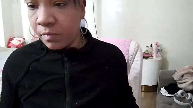 mzpretty444 — FLASH TITS +OIL