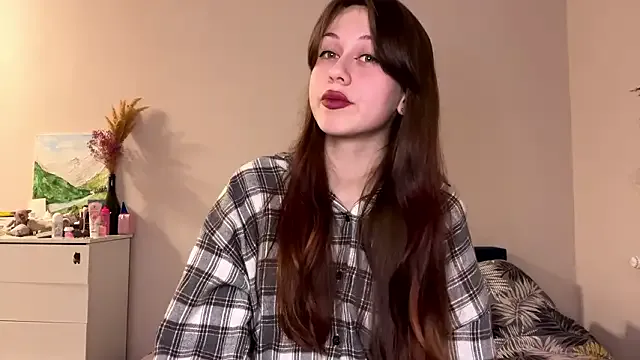 Nayra_flash — run finger under panties