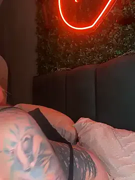 StripChat ObviouslyPeachy is Group ObviouslyPeachy — Last tip get 4 Clips