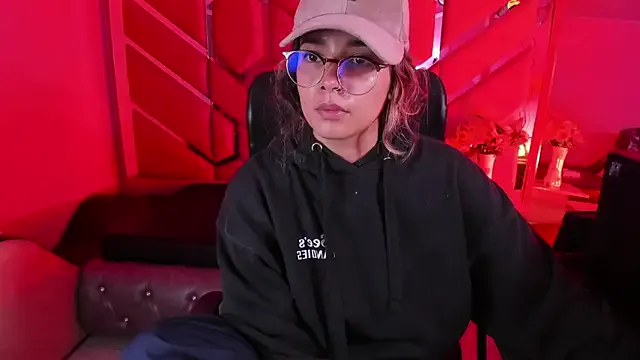 Olivia_Fox69 — Private on StripChat