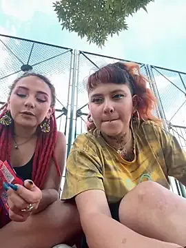 StripChat Oshun_Morton is Freechat Oshun_Morton — Paint my breasts with paint.