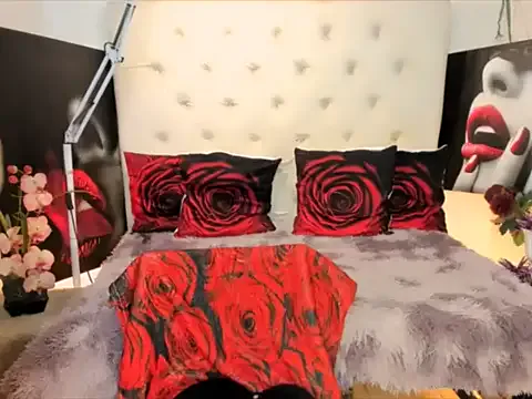 StripChat Playfullmaniac is Freechat Playfullmaniac — KNEEL FOR YOU QUEEN