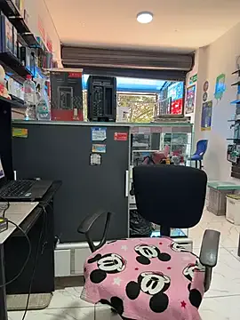 pregnant_sofii18 — Freechat on StripChat