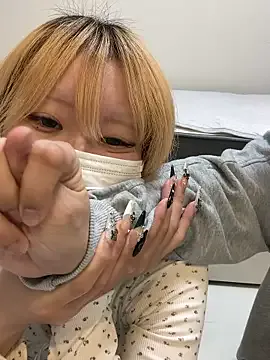 reon_reonreon — Group on StripChat