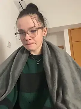 RoxiBlack — Show tits