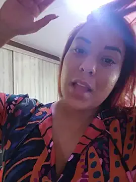 RuivaGiMisteriosa — Squirting no Salo 