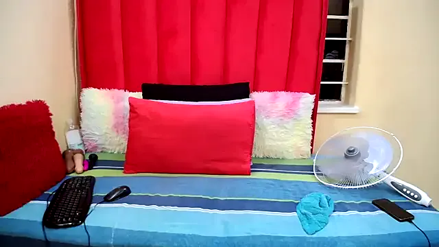 ShavePussyFatAss — twerk naked