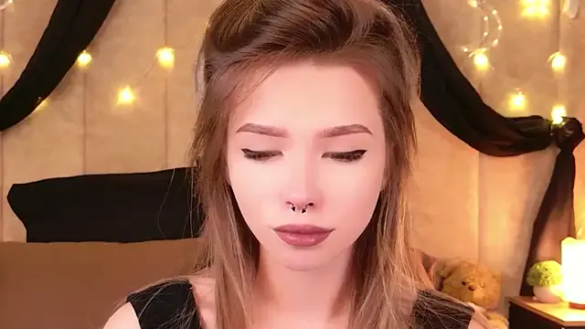 Sierra_Fane on StripChat