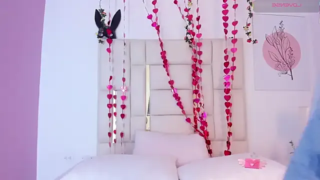 StripChat Silvanna-Casstro is Freechat Silvanna-Casstro — See my goddess body naked