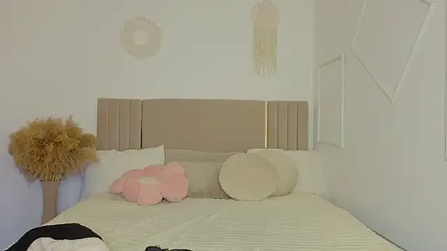 StripChat Sn0w__queen is Freechat Sn0w__queen — Day off