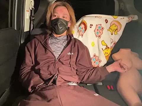 SPOTSCAMEL — Group on StripChat