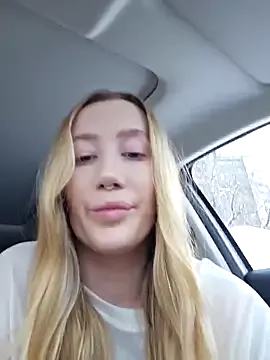 StripChat SvetLive is Freechat SvetLive — Fuck pussy + squirt