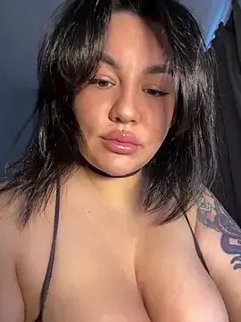 StripChat SwittieKendra is Freechat SwittieKendra — SUCK NIIPLE AND SPIT