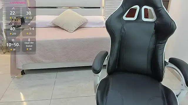 StripChat Tahira_bakir is Freechat Tahira_bakir — NAKED WITH OIL +FINGERS IN THE PUSSY