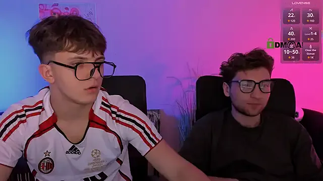 travis_wolf_ on StripChat