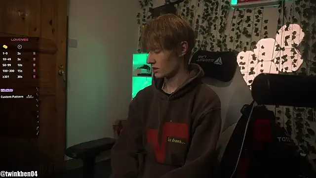 twinkben — STRIP OFF CLOTHES