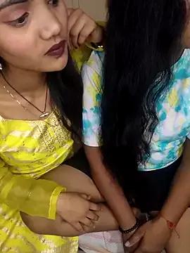 Unique_MomandDaughterrs