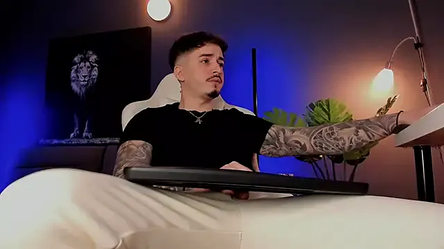 StripChat uptomatty is Freechat uptomatty — Let the party begin #master #findom