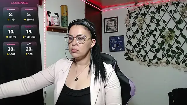 valeria_benett — glass plug in ass