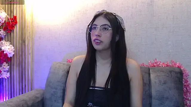 StripChat Valk_submissive is Private Valk_submissive — Show the tits