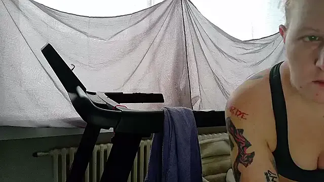 wetgerman_2 — BBC DILDO IN PUSSY