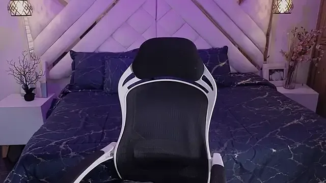 zoevg — Striptease+oil in all my body